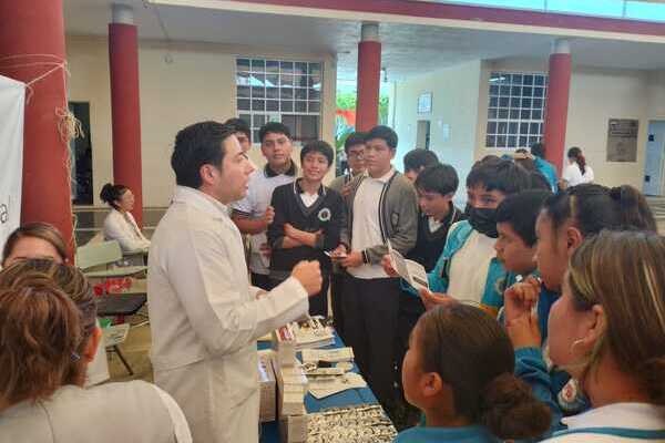 Con seis unidades en el Programa AMIGUISSSTE se busca que derechohabientes obtengan información y aclaren sus dudas sobre salud reproductiva