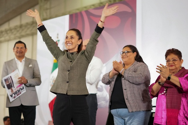 Sheinbaum reúne a casi 40 mil personas Puebla; destaca el saneamiento