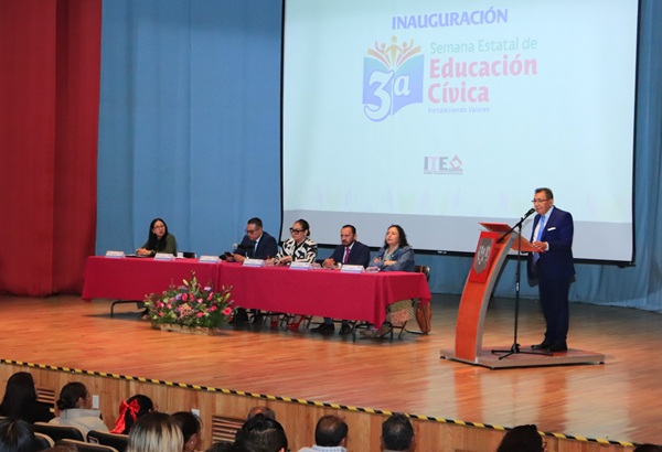 UATx Desde las universidades contribuimos a la cultura de paz Rector