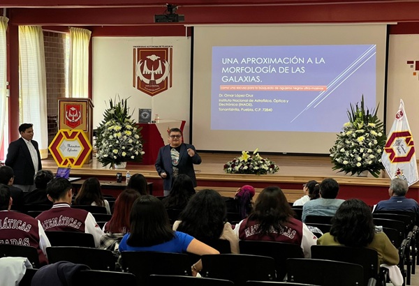 UATx Expertos abordan temas de vanguardia en el XX