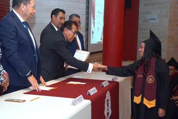 UATx Nuevos profesionales en Derecho campus Teacalco