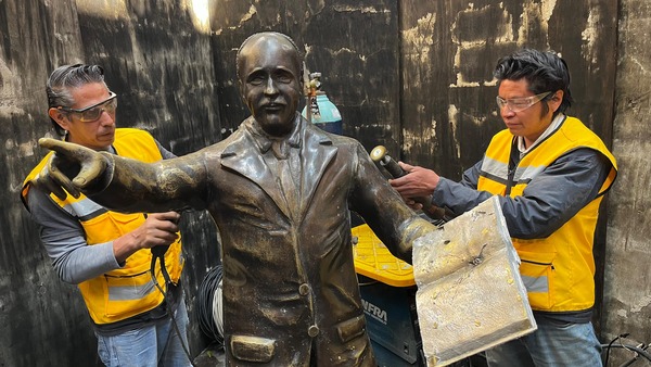 Restaura Ayuntamiento de Puebla ocho esculturas del andador 5 de Mayo, en el Centro Histórico