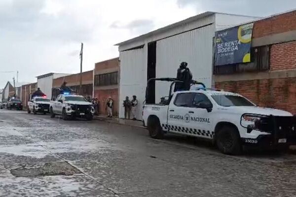 FGR localiza tres bodegas con mercancía robada en la colonia Tepeyac de Puebla