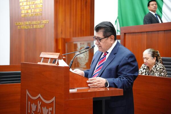 Se exhorta al Poder Ejecutivo del Estado a destinar el recinto del edificio de la Plaza Bicentenario para el uso de teatro a la Secretaría