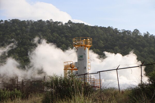 La explotación comercial de Los Humeros comenzó hace 35 años, y según la UNAM es el yacimiento con más alta temperatura de todo México