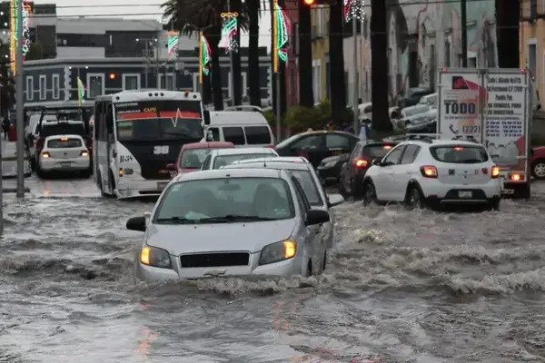La Coordinación Estatal de Protección Civil en Puebla alertó que continuarán registrándose lluvias intensas en todo el estado en la semana