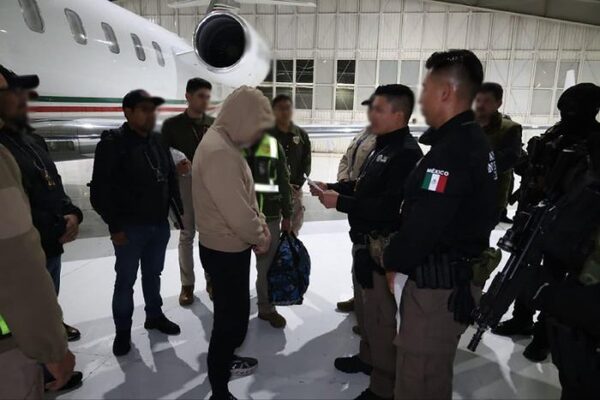 Hernán Bermúdez Requena, alias Comandante H, arribó al penal de máxima seguridad de El Altiplano, en Almoloya de Juárez, tras un largo vuelo