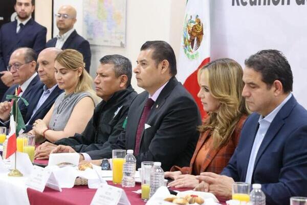 "No hay omisión, no hay burocratismo, no hay negligencia", sentenció Armenta y que se trabaja para atender las exigencias de seguridad