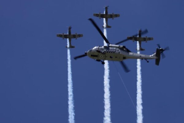 Cien aeronaves de Fuerza Aérea Mexicana, Marina y Guardia Nacional ensayan maniobras del desfile 16 de septiembre