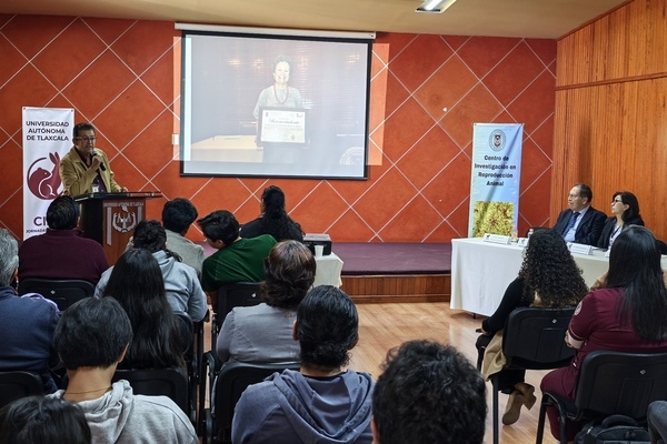 Coordinador del CIRA - UATx subrayó que el Centro está comprometido con la generación de conocimiento que impulsa el desarrollo científico