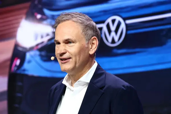 El Consejo de Supervisión de Volkswagen decidió celebrar un nuevo acuerdo con el Sr. Oliver Blume por un período de cinco años