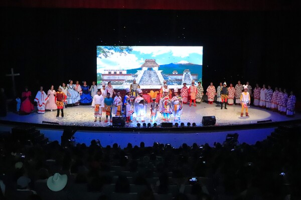 A través de "Camaxtli” el público pudo conocer la grandeza cultural de Tlaxcala a través de escenas que representaron momentos trascendentes