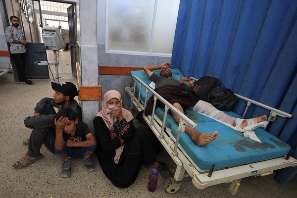 Hanan Balkhy, directora de la OMS para el Mediterráneo Oriental, declaró que los servicios de salud de Gaza han sido "hechos añicos"