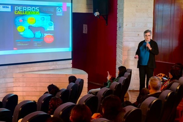 Se llevo a cabo para compartir resultados de proyectos, iniciativas o investigaciones relacionadas con el manejo de perros sin tutor