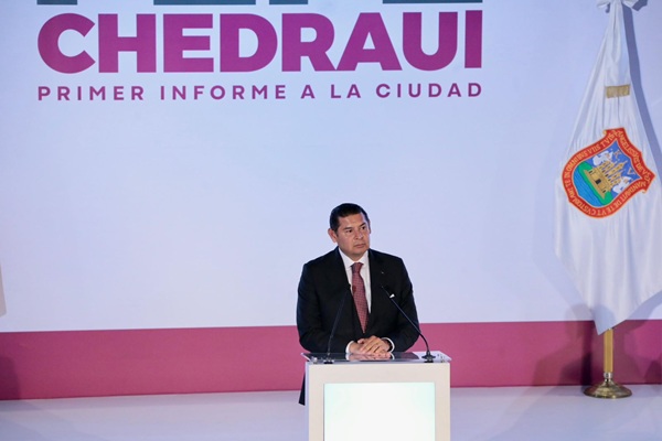 Alejandro Armenta asiste a Primer Informe de Pepe Chedraui y destaca trabajo coordinado