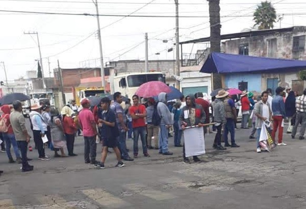 Antorcha Campesina invade mercado
