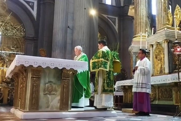 Arzobispo de Puebla reza por Yusvely Marianny, Stephany Carmona y víctimas de la violencia