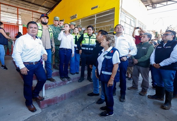 Defensa y Marina atienden a 10 mil damnificados en La Ceiba con cocinas y plantas potabilizadoras Sheinbaum