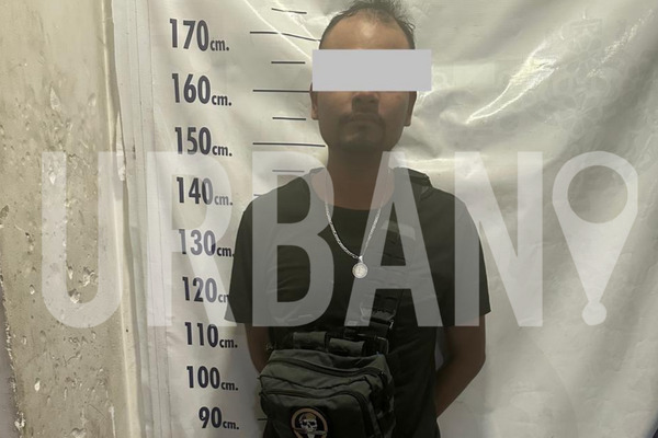 Los elementos de la Policía Municipal de Izúcar presenciaron la agresión por lo que de inmediato detuvieron al agente Genaro David N.