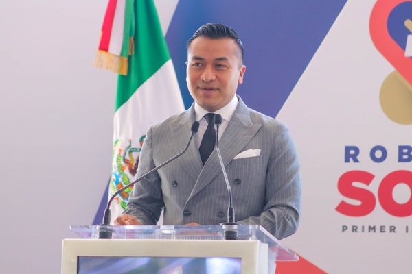 Edil de Huejotzingo, Roberto Solís, rinde su primer informe