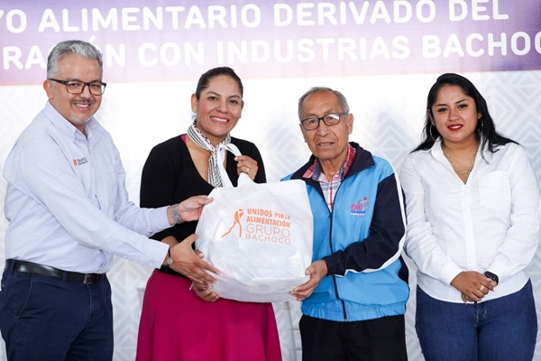 Entrega Lupita Cuautle apoyos alimentarios en colaboración con Industrias Bachoco