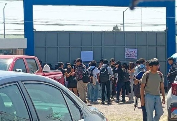 Estudiantes suspenden paro en preparatoria Alfonso Calderón de la BUAP
