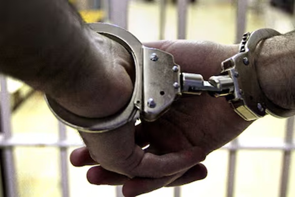 FGE Puebla captura a hombre que publicaba falsas ofertas de empleo para enganchar mujeres y agredirlas sexualmente