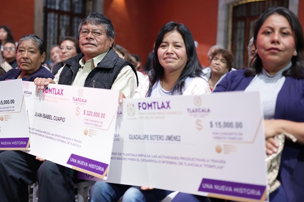 Gobierno de Tlaxcala entrega 5,600 financiamientos por 107 mdp; 72% han beneficiado a mujeres