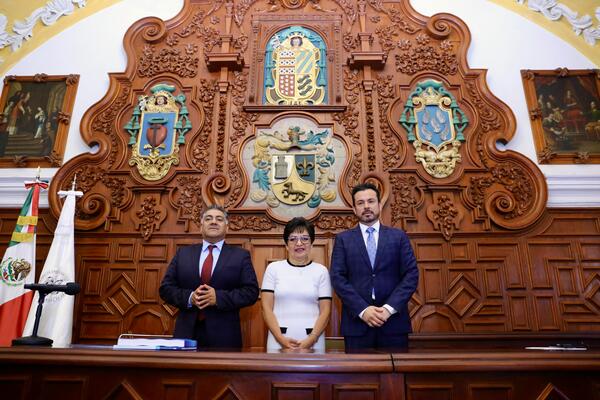 El coordinador de Gabinete del Gobierno asistió al Informe de Labores de la rectora de la BUAP, Lilia Cedillo Ramírez, y toma de protesta