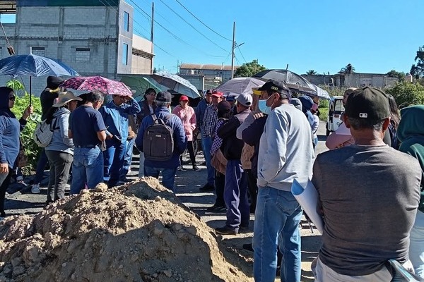 Habitantes de Xoxtla realizaron una asamblea con la finalidad de acordar acciones respecto a las obras en la avenida 29 de septiembre