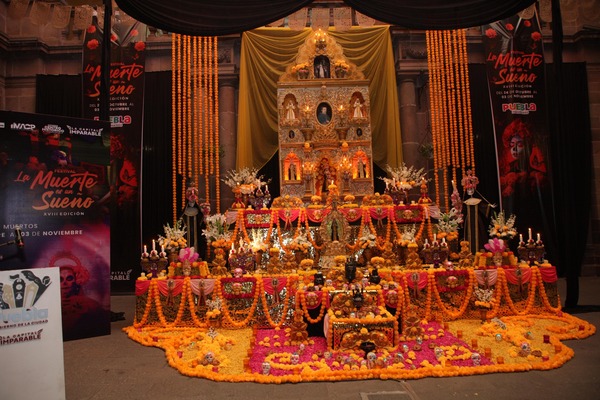 Proyectarán un videomapping de Día de Muertos en la fachada de la Catedral de Puebla, el 01 y 02 de noviembre de 19:30 a 22:00 horas