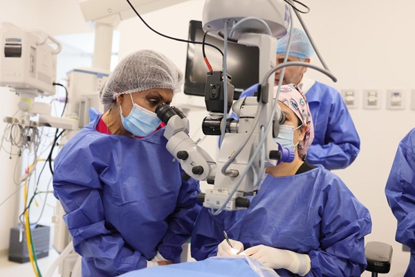 Inicia campaña de cirugías de cataratas y de mínima invasión en Tlaxcala