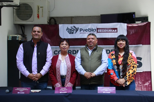 Instalan regidoras y regidores del municipio de Puebla centro de acopio para afectados por lluvias