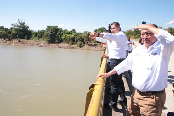 Lluvias en Puebla Rehabilitación de puentes y carreteras para conectar comunidades, se compromete Armenta con Tenampulco
