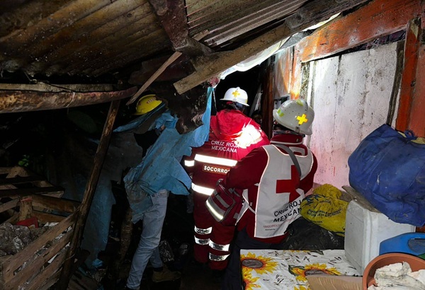 Lluvias en Puebla Sube a 12 la cifra de personas muertas en la Sierra Norte; once más continúan desaparecidas