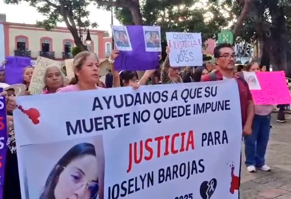 Marchan en Atlixco para exigir que FGE Puebla investigue muerte de Joselyn Barojas como feminicidio