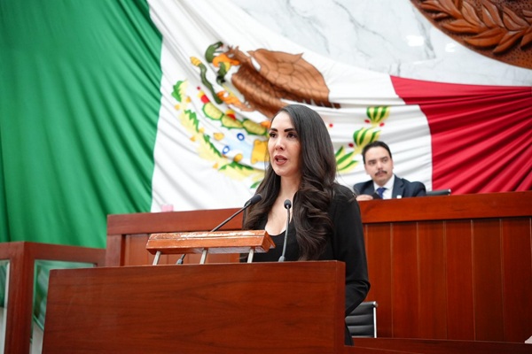 Propone Aurora Villeda fortalecer el marco legal del sector avícola en Tlaxcala