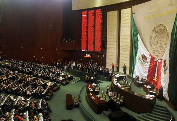 Senado impulsa reforma a Ley de Amparo dictamen aprobado en comisiones pasa al Pleno