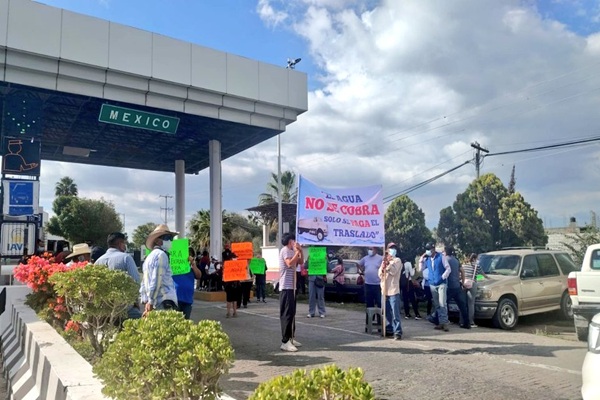 Tehuacán vive nueva jornada de protestas bloquean carretera y toman casetas