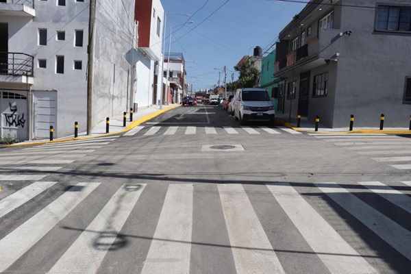 Verifica Ayuntamiento de Puebla conclusión de trabajos de pavimentación en San Francisco Totimehuacan