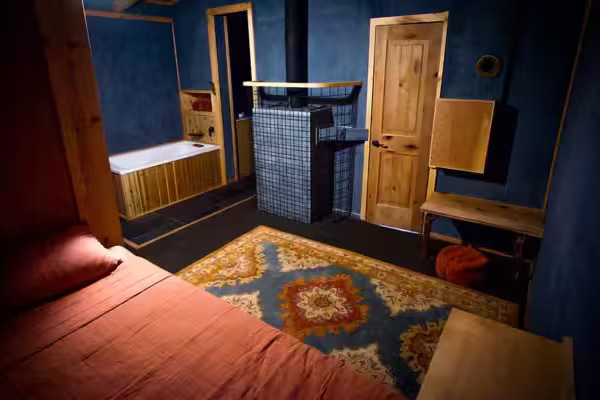 Viajar ya no significa solo moverse. A veces, implica detenerse. En una sociedad hiperconectada, elegir el silencio es un acto valiente