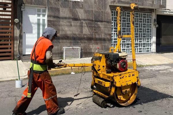 David Aysa Salazar reportó un avance del 70% en la atención de 200 mil baches en la capital; actualmente hay 25 cuadrillas trabajando