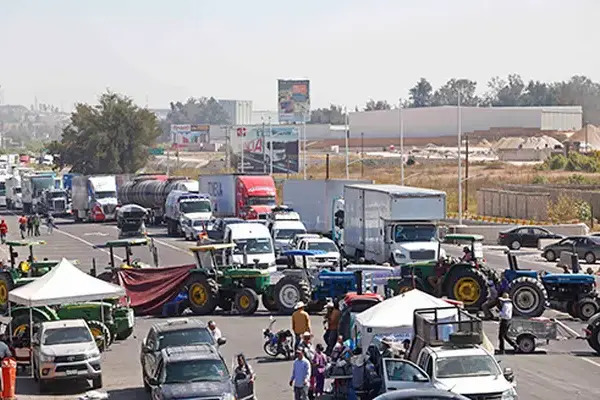 Según el acuerdo, el gobierno federal pondrá 800 pesos y los gobiernos de los estados 150 pesos para apoyar el trabajo de los agricultores