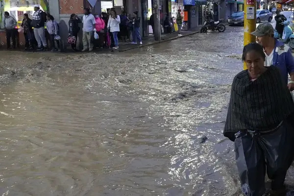 A través del Comité “Tláloc” contabilizaron 315 mil personas en zonas riesgosas por desbordamiento de ríos y barrancas por las lluvias