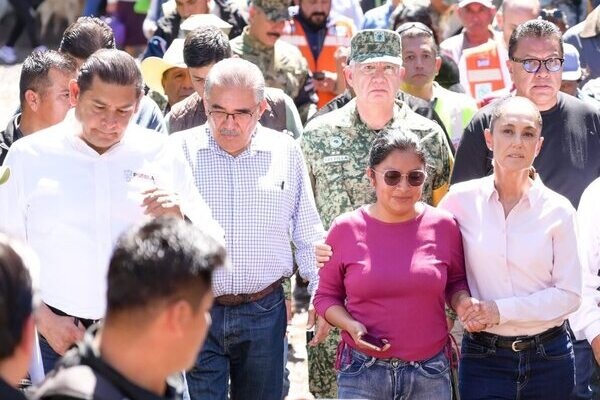heinbaum reprende a alcalde de Huauchinango ante quejas de vecinos por falta de atención a damnificados