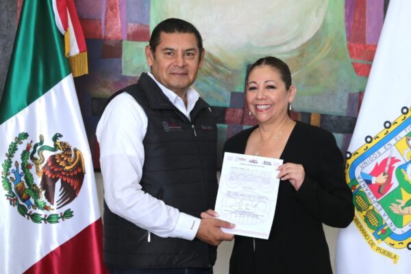 Laura Artemisa rinde protesta como titular de la Secretaría de Bienestar; es el perfil ideal para enfrentar retos actuales, destacó Armenta