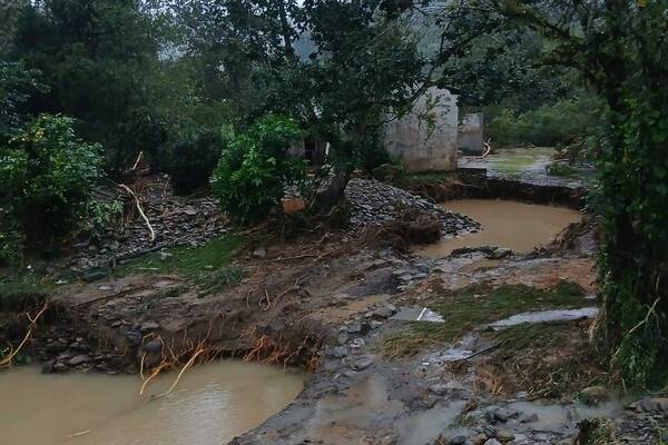 Alejandro Armenta confirmó que hay al menos tres personas muertas y 5 desaparecidas por las intensas lluvias que azotaron la Sierra Norte
