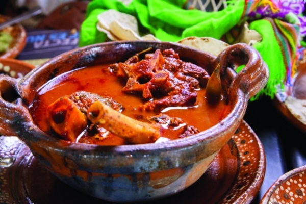 El mole de caderas se vendía en unos 80 restaurantes de la capital poblana y zona metropolitana, de éstos, hasta un 40% lo dejarán de vender