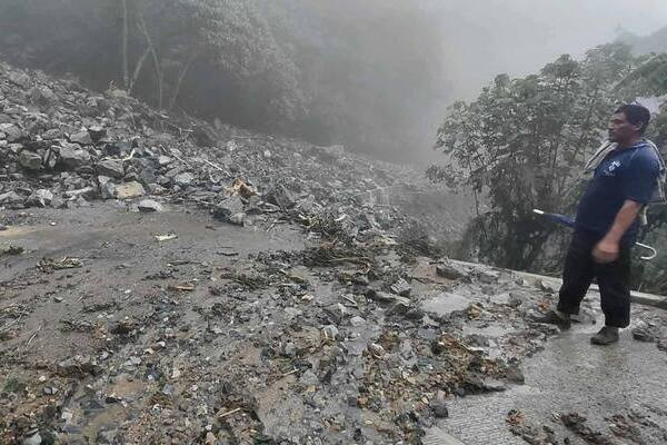 Este martes 14 de octubre Armenta estará en Naupan donde recorrerá las zonas afectadas por las lluvias y verificará el apoyo a la población