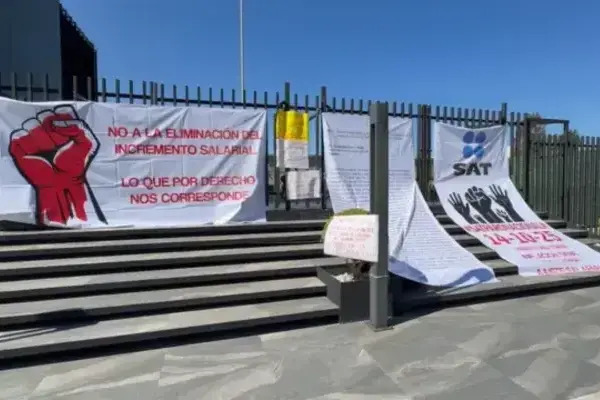 Aunque existe paro, las oficinas del SAT vía Atlixcáyotl están abiertas, por lo que la atención a contribuyentes opera con normalidad